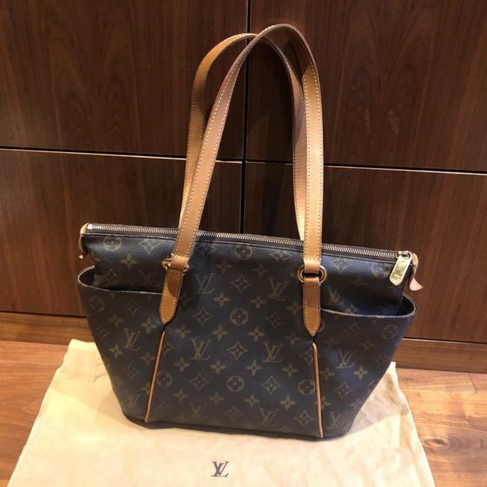 Louis Vuitton Totally PM
